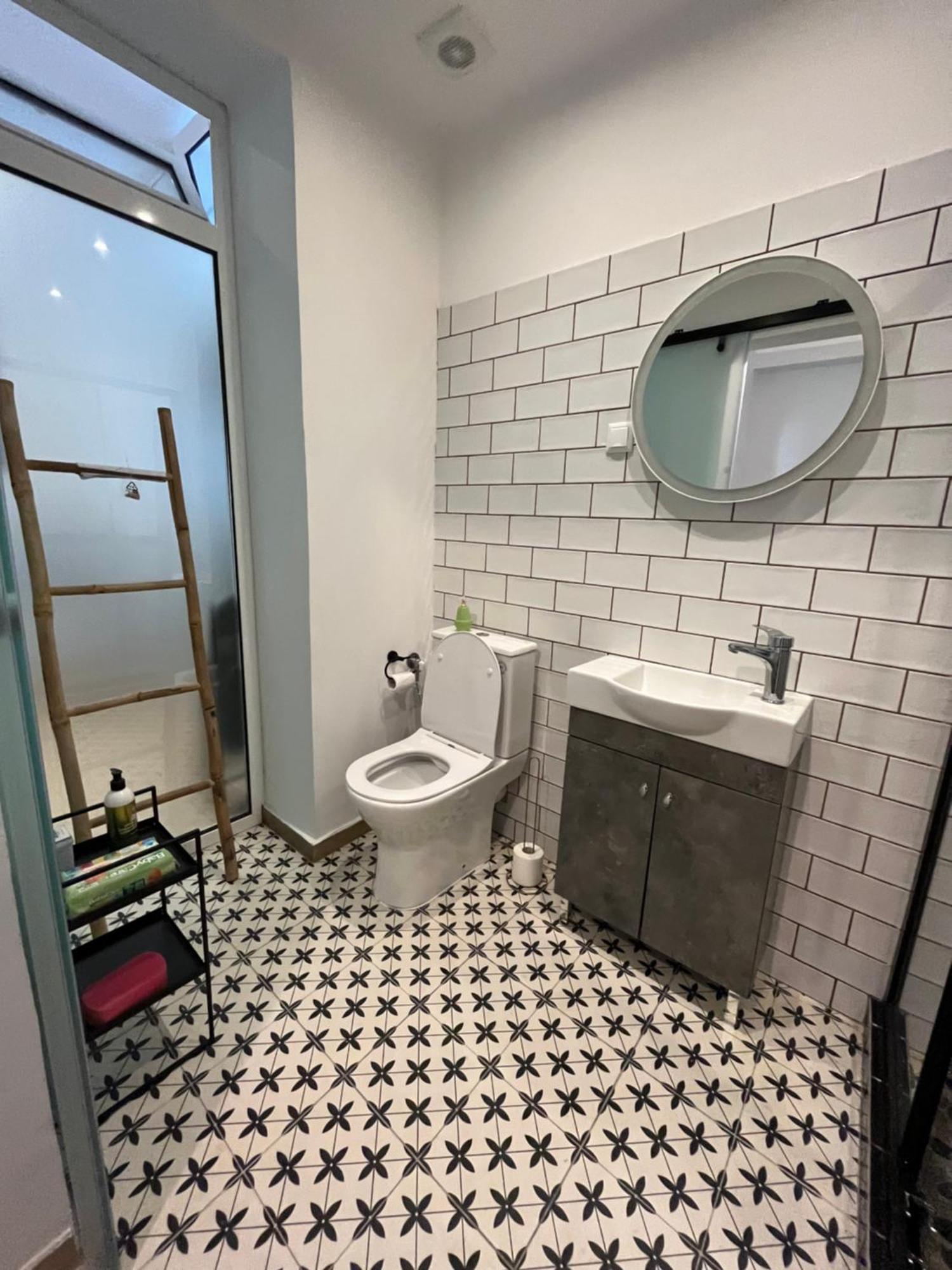 Noa - Designed Garden Studio In The City Center Каламата Екстериор снимка