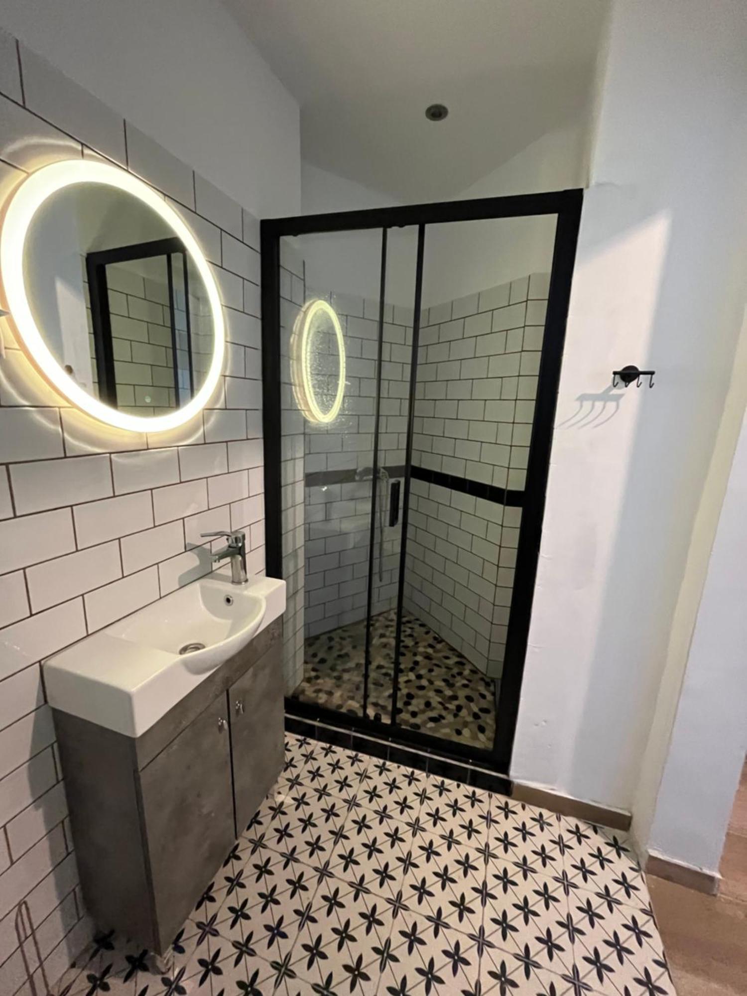 Noa - Designed Garden Studio In The City Center Каламата Екстериор снимка